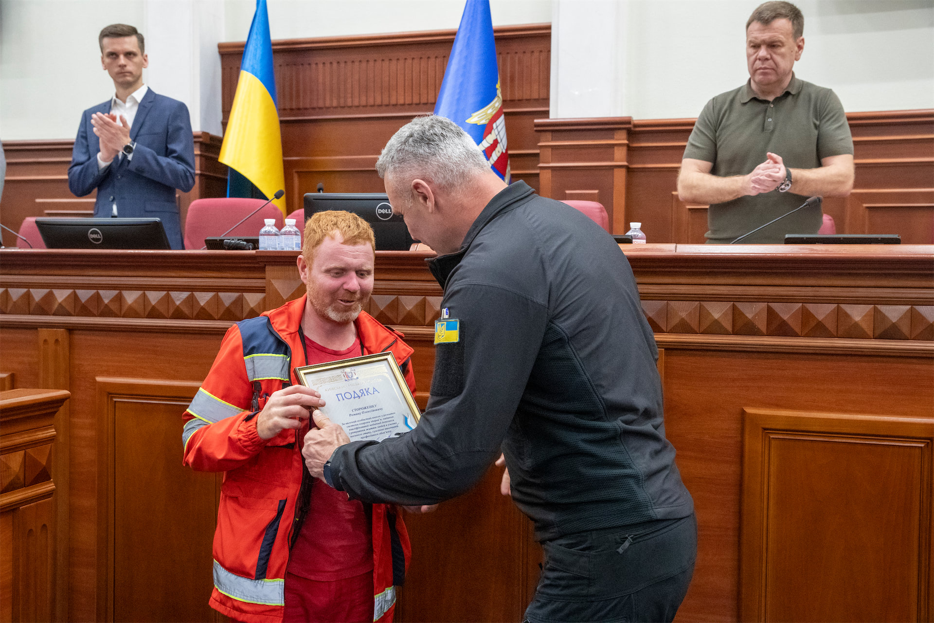 У Києві з нагоди Всесвітнього дня екстреної допомоги відзначили працівників столичної служби «екстренки».-14